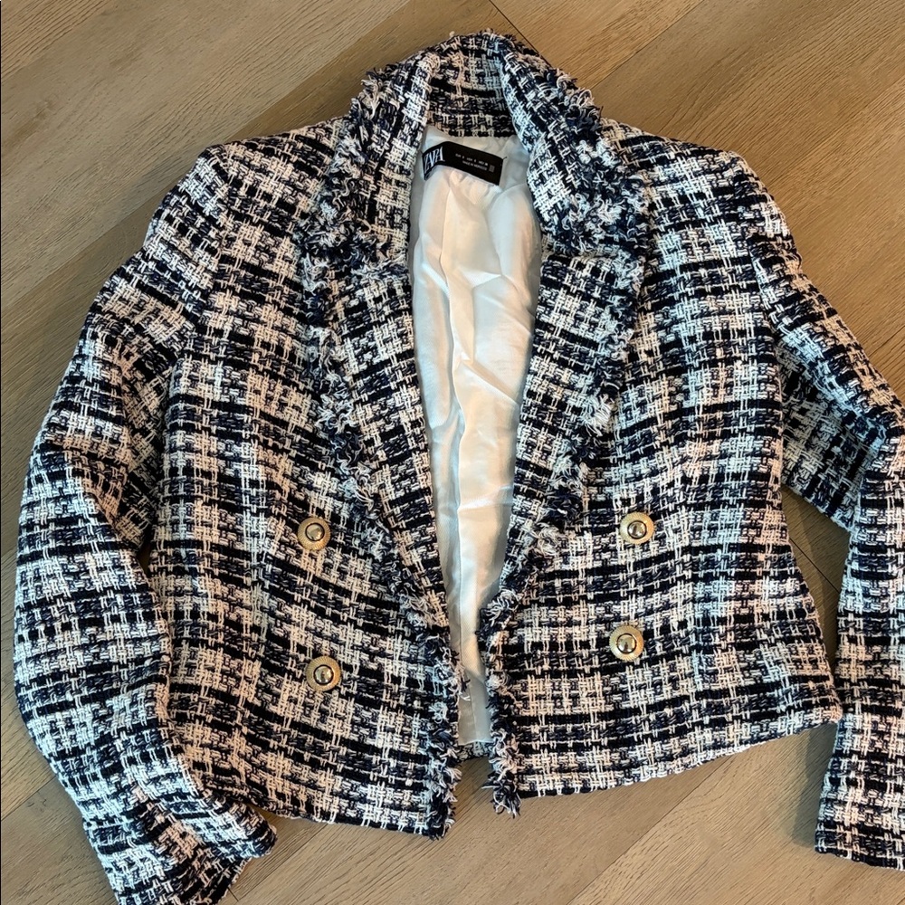 LIKE NEW Zara Textured Double Breasted Blazer Cropped Size Small - Picture 3 of 6